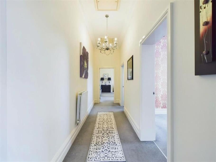Upmarket Apartment In 奥姆斯柯克 外观 照片
